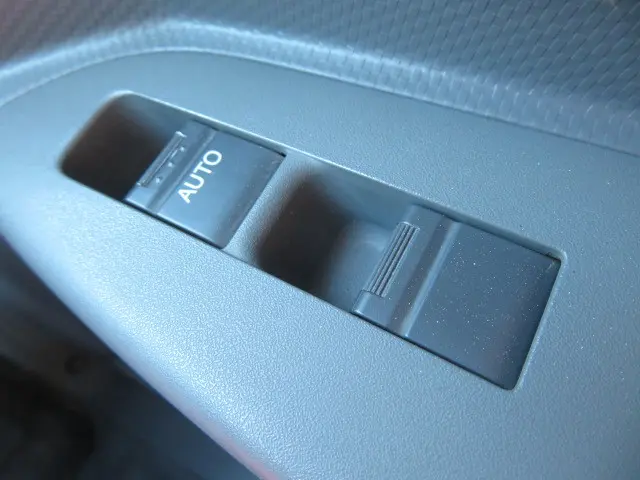 いすゞ エルフ 2RG-NPR88AR(2WD)の写真19