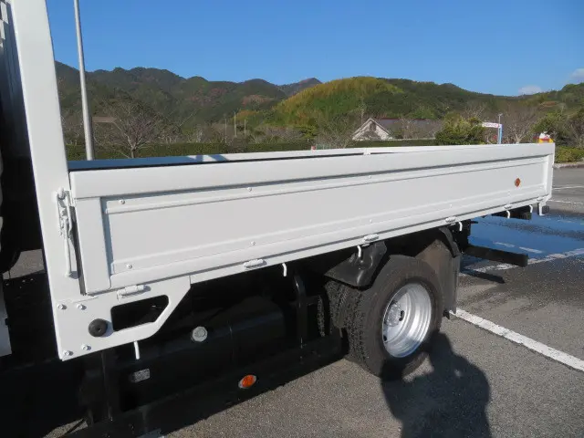 いすゞ エルフ 2RG-NPR88AR(2WD)の写真31