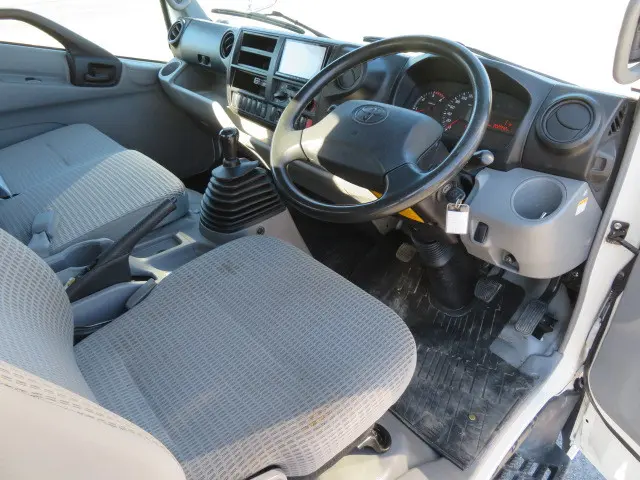 トヨタ ダイナ TKG-XZU730(2WD)の写真10