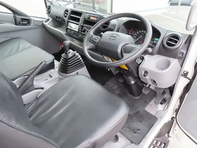 日野 デュトロ 2KG-XZU712M(2WD)の写真10