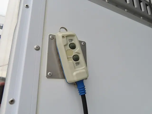 日野 デュトロ 2KG-XZU712M(2WD)の写真37