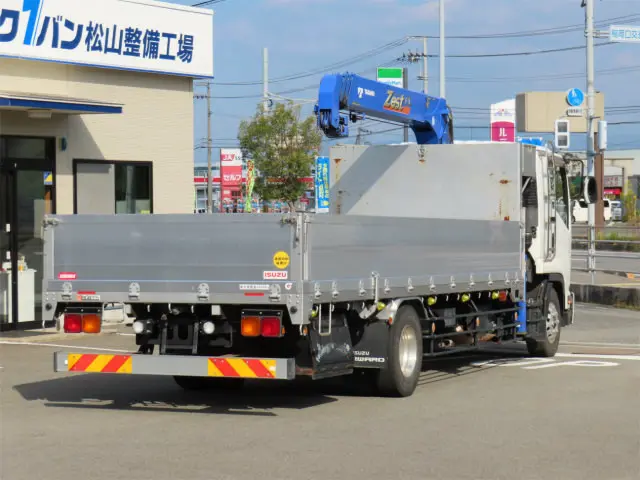 いすゞ フォワード 2RG-FSR90T2(2WD)の写真2