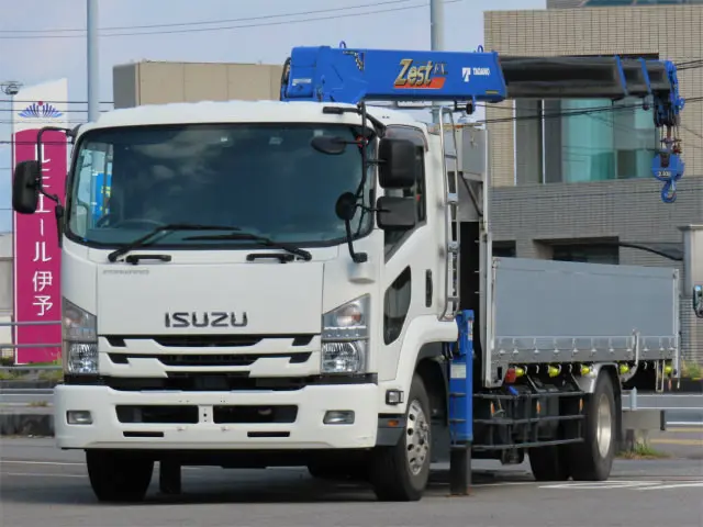 いすゞ フォワード 2RG-FSR90T2(2WD)の写真2