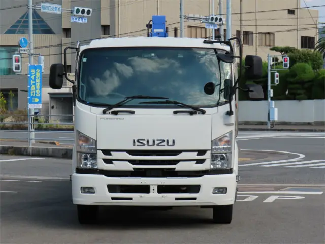 いすゞ フォワード 2RG-FSR90T2(2WD)の写真6