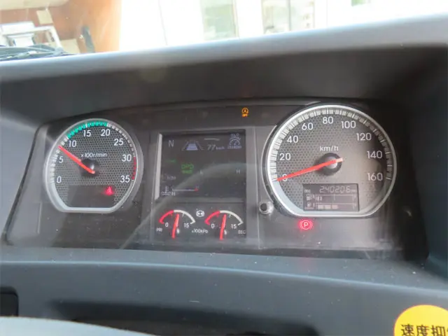 いすゞ フォワード 2RG-FSR90T2(2WD)の写真12