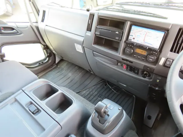 いすゞ フォワード 2RG-FSR90T2(2WD)の写真14