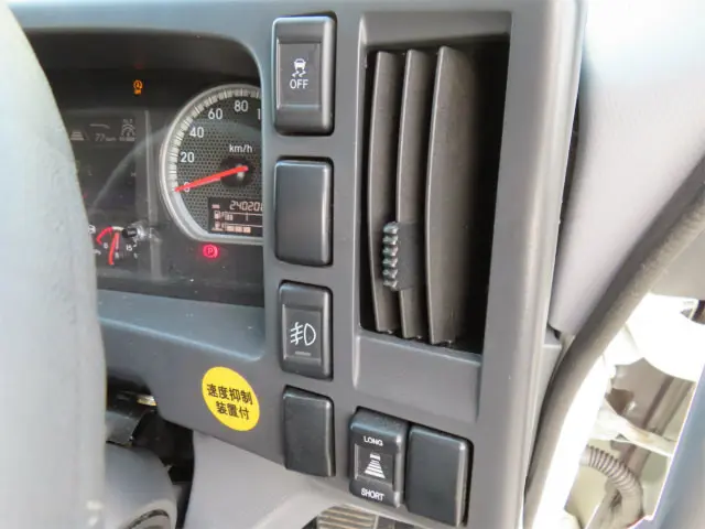 いすゞ フォワード 2RG-FSR90T2(2WD)の写真16