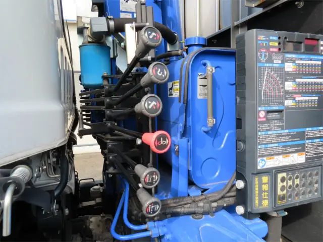 いすゞ フォワード 2RG-FSR90T2(2WD)の写真33