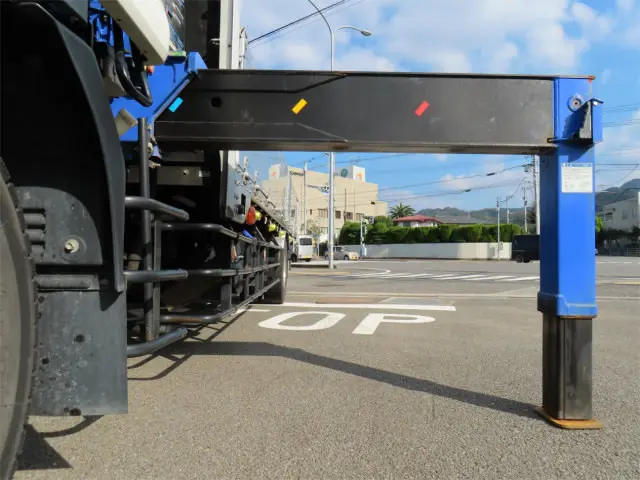 いすゞ フォワード 2RG-FSR90T2(2WD)の写真36