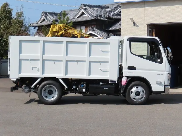 三菱 キャンター 2RG-FBA60(2WD)の写真5