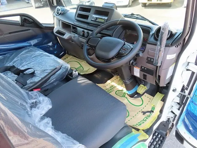 三菱 キャンター 2RG-FBA60(2WD)の写真12