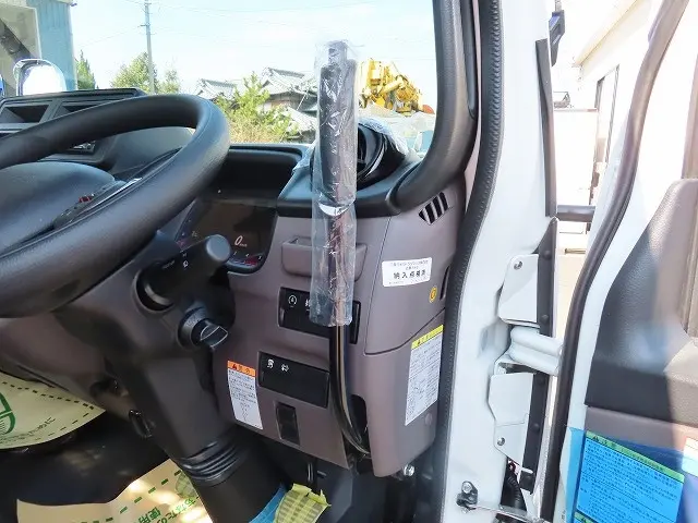 三菱 キャンター 2RG-FBA60(2WD)の写真24