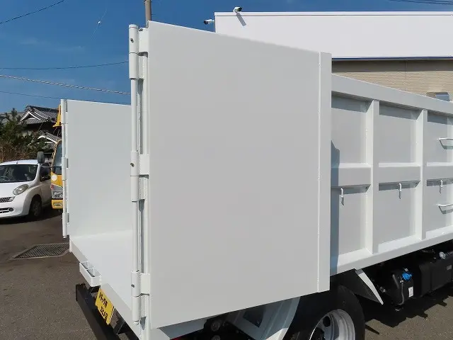 三菱 キャンター 2RG-FBA60(2WD)の写真31