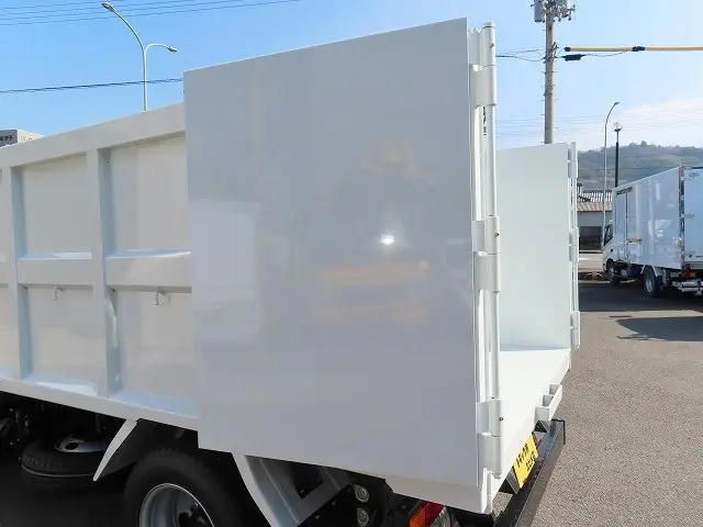 三菱 キャンター 2RG-FBA60(2WD)の写真32