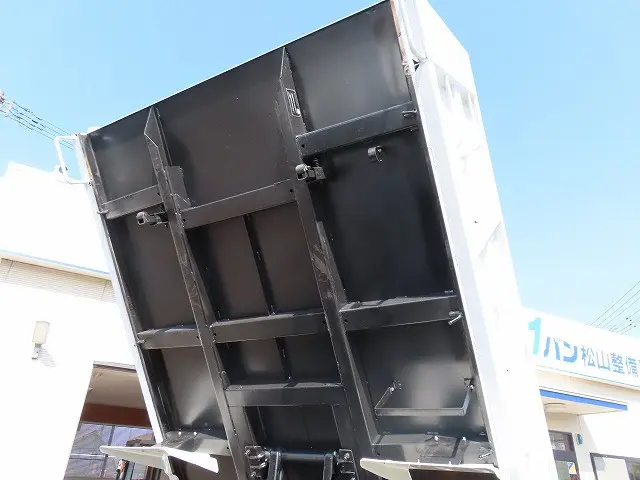 三菱 キャンター 2RG-FBA60(2WD)の写真50