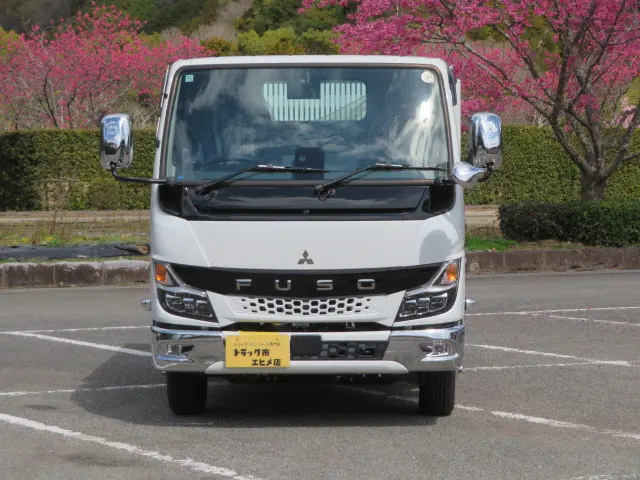 三菱 キャンター 2RG-FBA60(2WD)の写真6