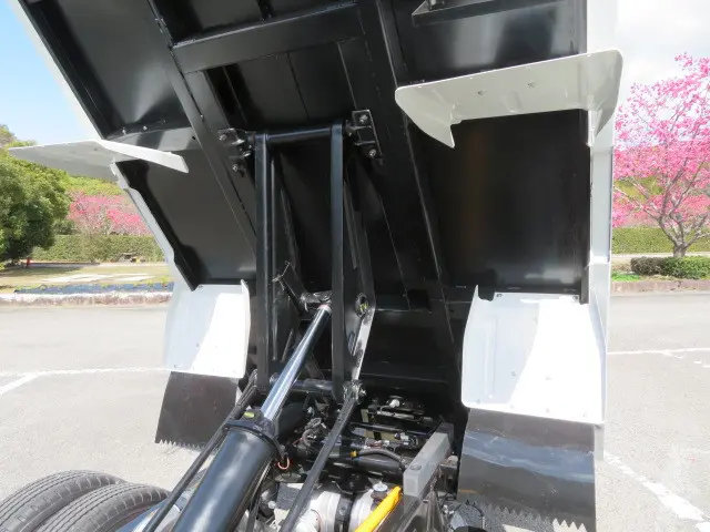 三菱 キャンター 2RG-FBA60(2WD)の写真43