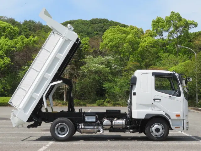 三菱 ファイター 2KG-FK62F(2WD)の写真9