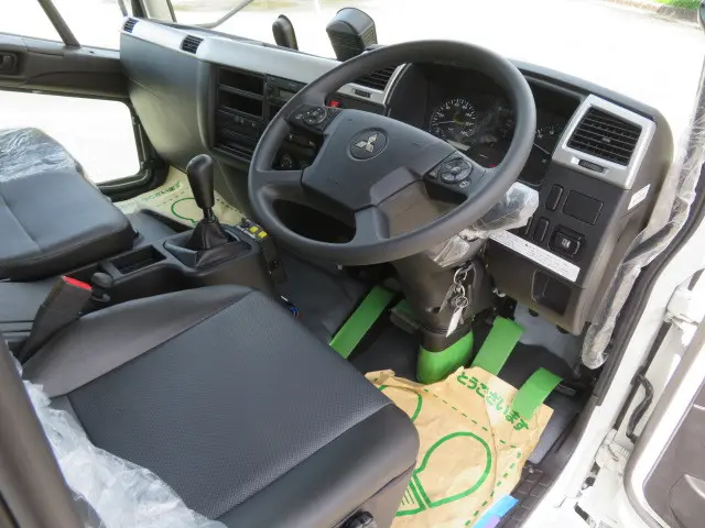 三菱 ファイター 2KG-FK62F(2WD)の写真10