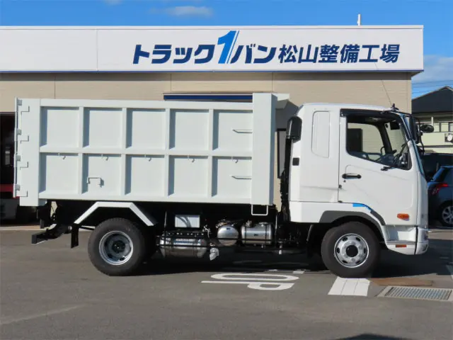 三菱 ファイター 2KG-FK62F(2WD)の写真5
