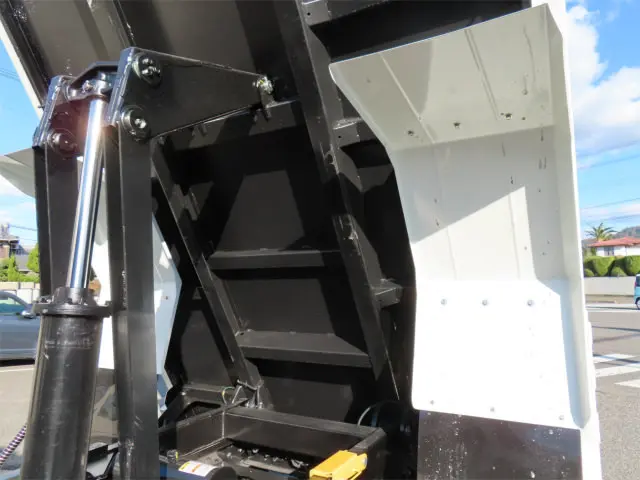 三菱 ファイター 2KG-FK62F(2WD)の写真49