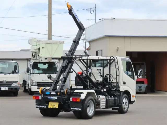 日野 デュトロ 2KG-XZU605M(2WD)の写真9