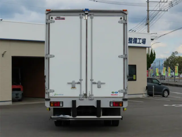 いすゞ エルフ 2RG-NPR88AN(2WD)の写真7