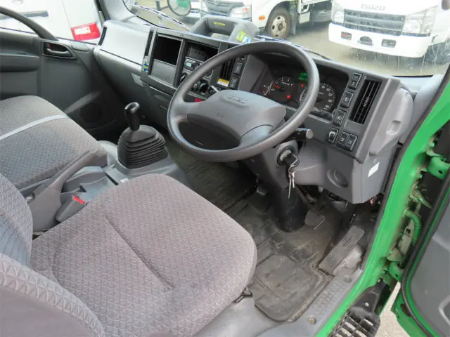 いすゞ エルフ 2RG-NPR88AN(2WD)の写真11