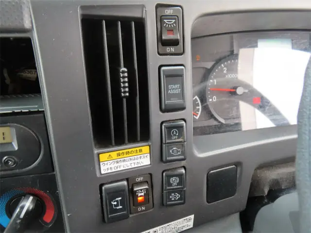 いすゞ エルフ 2RG-NPR88AN(2WD)の写真17