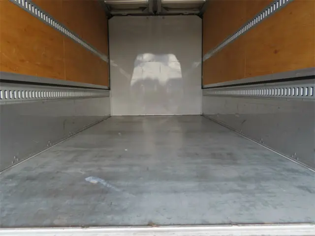 いすゞ エルフ 2RG-NPR88AN(2WD)の写真23