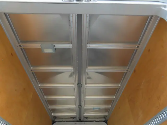 いすゞ エルフ 2RG-NPR88AN(2WD)の写真24