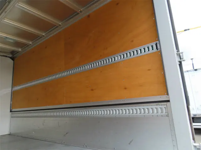 いすゞ エルフ 2RG-NPR88AN(2WD)の写真27