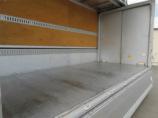 いすゞ エルフ 2RG-NPR88AN(2WD)の写真29