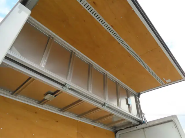 いすゞ エルフ 2RG-NPR88AN(2WD)の写真32