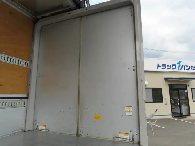 いすゞ エルフ 2RG-NPR88AN(2WD)の写真33