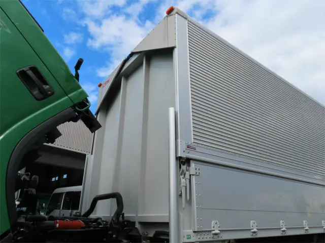 いすゞ エルフ 2RG-NPR88AN(2WD)の写真36