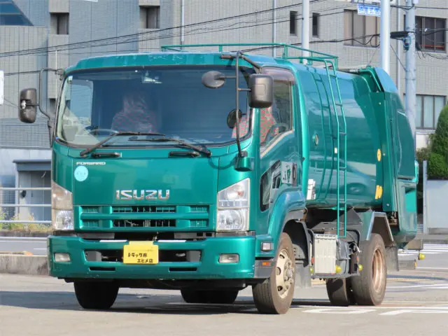 いすゞ フォワード SKG-FRR90S2(2WD)の写真2