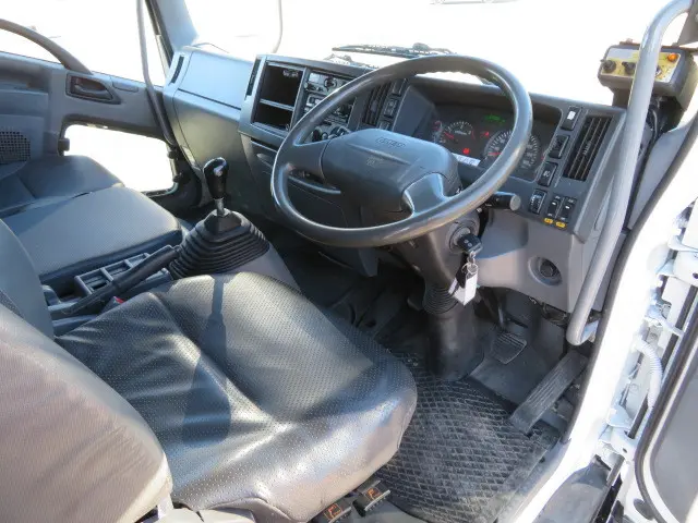 いすゞ フォワード SKG-FRR90S2(2WD)の写真10