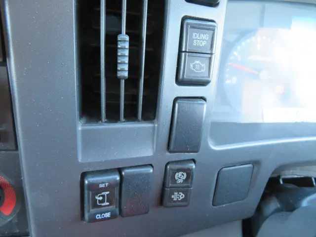 いすゞ フォワード SKG-FRR90S2(2WD)の写真14