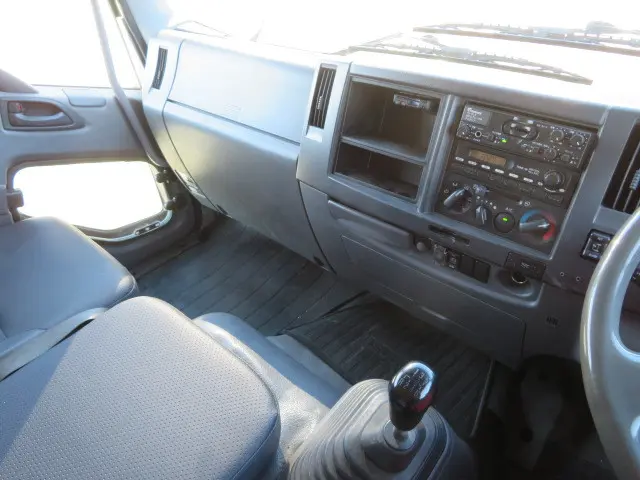 いすゞ フォワード SKG-FRR90S2(2WD)の写真16