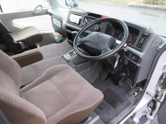 日野 リエッセ SDG-XZB70M(2WD)の写真12