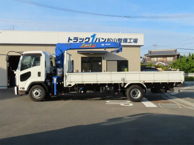 いすゞ フォワード 2PG-FRR90S2(2WD)の写真3