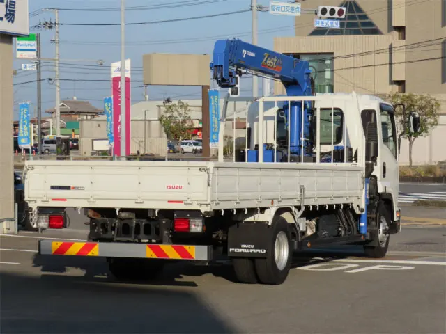 いすゞ フォワード 2PG-FRR90S2(2WD)の写真3