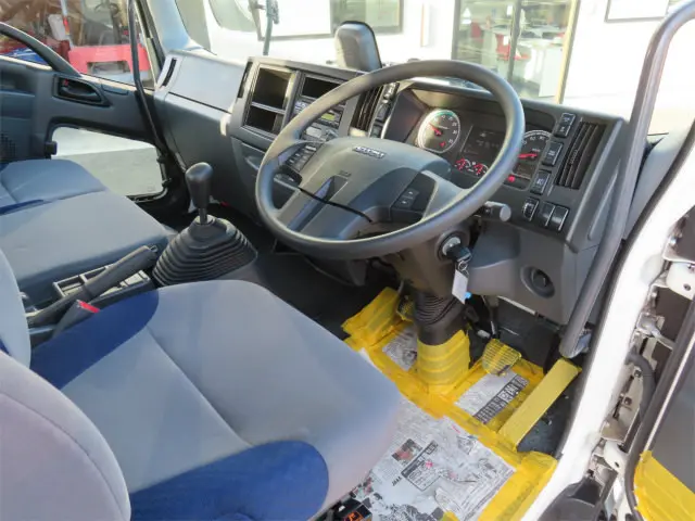 いすゞ フォワード 2PG-FRR90S2(2WD)の写真10