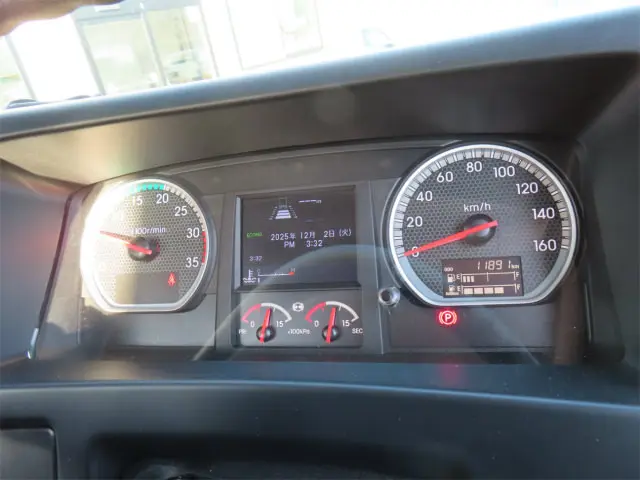 いすゞ フォワード 2PG-FRR90S2(2WD)の写真13