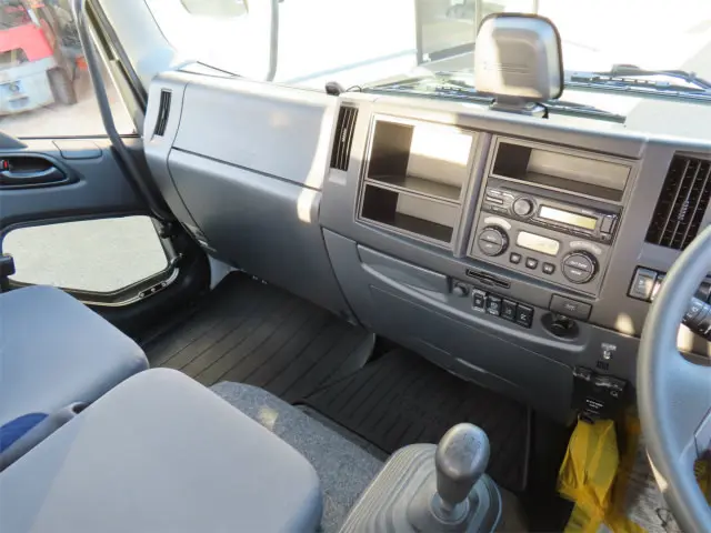 いすゞ フォワード 2PG-FRR90S2(2WD)の写真15