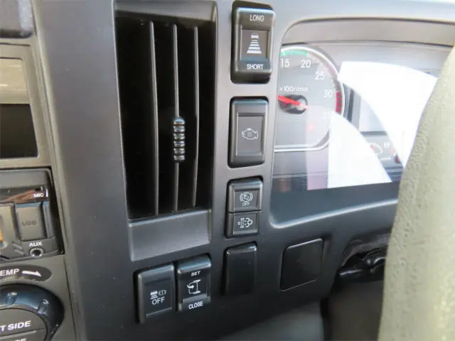 いすゞ フォワード 2PG-FRR90S2(2WD)の写真16