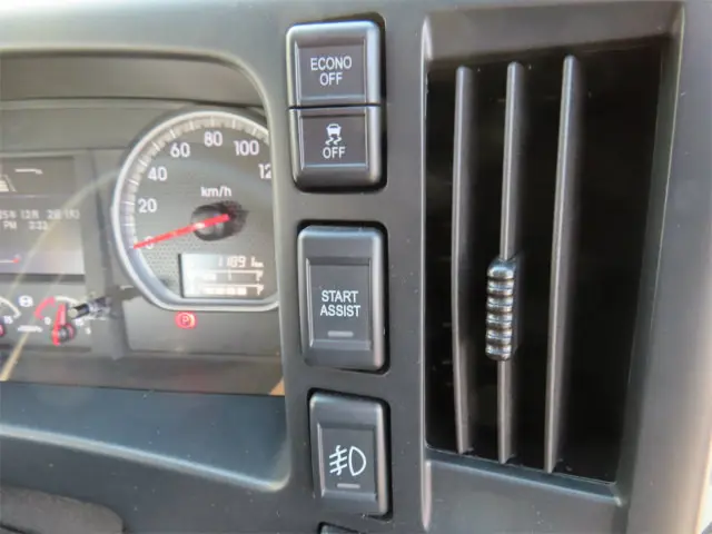 いすゞ フォワード 2PG-FRR90S2(2WD)の写真16