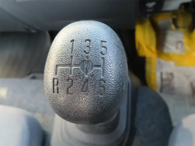 いすゞ フォワード 2PG-FRR90S2(2WD)の写真21