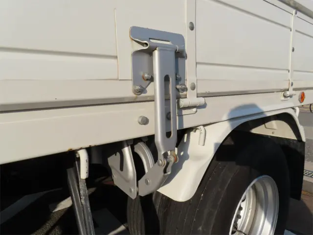 いすゞ フォワード 2PG-FRR90S2(2WD)の写真28